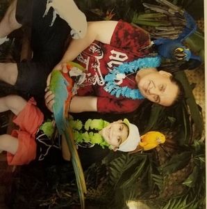 Meet your Posher, Sal